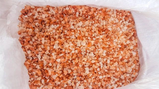 Pink Himalayan Rock Salt Features Salt Origin Asia, Other Product Type Fine Foods, Other, Spices, Seasonings & Flavors - Image 1