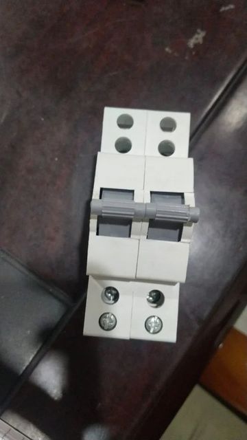 Automatic Changeover Switch 2 Pole 100A 240V Mains To Inverter Wall Mount - Image 1