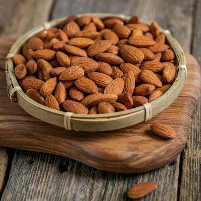Best Quality Top Grade Organic Almond Nuts Blanched Dried Slices Wholesale Supply for Snacks Food at Cheap Price - Image 4