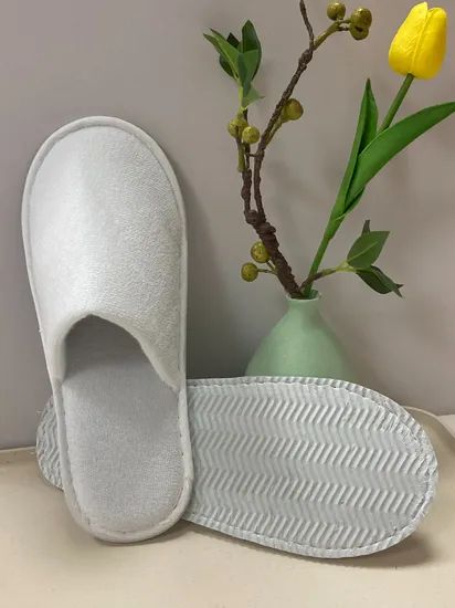 Customized Hotel Amenities Set Wholesale Hotel Toiletry Set Hotel Slippers - Image 2