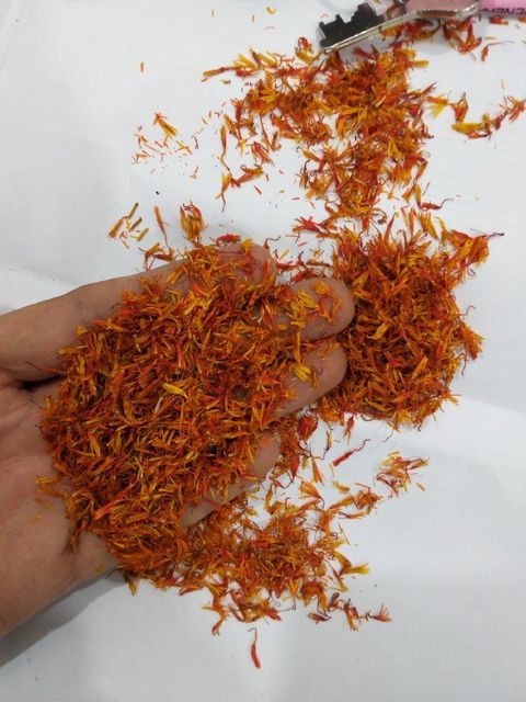Dried Safflower Petals - Image 3