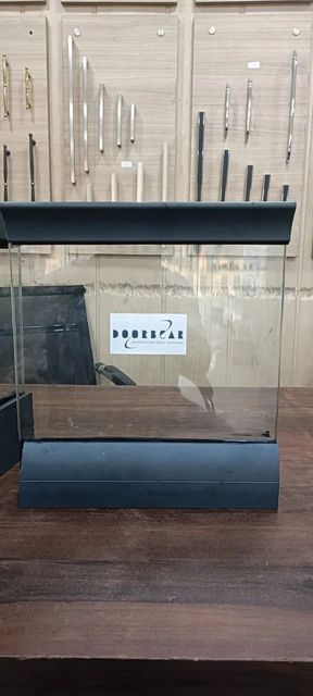 Stainless Steel Glass Railing Thickness 10 mm 20 feet to 40 feet 15 kg Glass Type Toughened - Image 4
