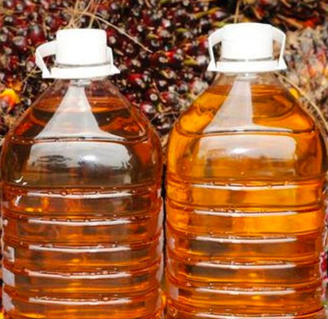 Red Palm Oil / Refined Palm Oil / Palm Kernel Oil For Sale Palm Oil Factory Supply Food Grade Palm Cooking - Image 4