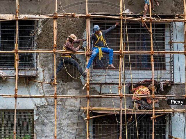 Civil Contractor In Ahmedabad - Image 2