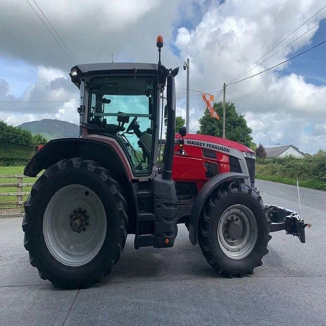 Massey Ferguson Tractor 150HP Diesel Engine 4WD Farm Tractor Heavy Duty Agricultural Machinery High Performance Field Work - Image 3