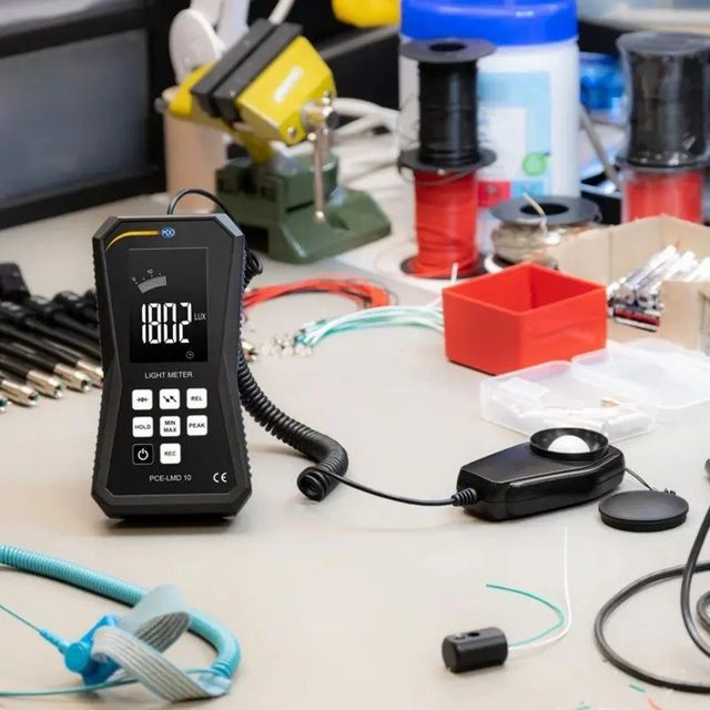 PCE INSTRUMENTS Light Meter PCE-LMD 10 Sampling Rate 4 Hz Repeatability ±2 % Interface Micro-usb Brand PCE INSTRUMENTS Resolution 0.1 Lux, 1 - Image 2