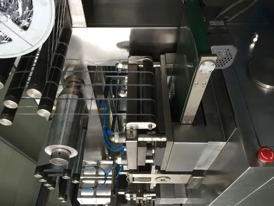 Full Automatic Pharmaceutical Pill Tablet Capsule Packaging Mini Blister Packing Machine - Image 2