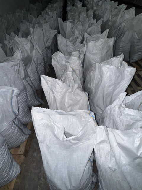 DRIED PLUM / DRIED PRUNES / MD_25 Type Dried Color Rich Texture Natural Humidity Level 22% Packaging 30 kg bags Packaging Size 30 Kg - Image 3