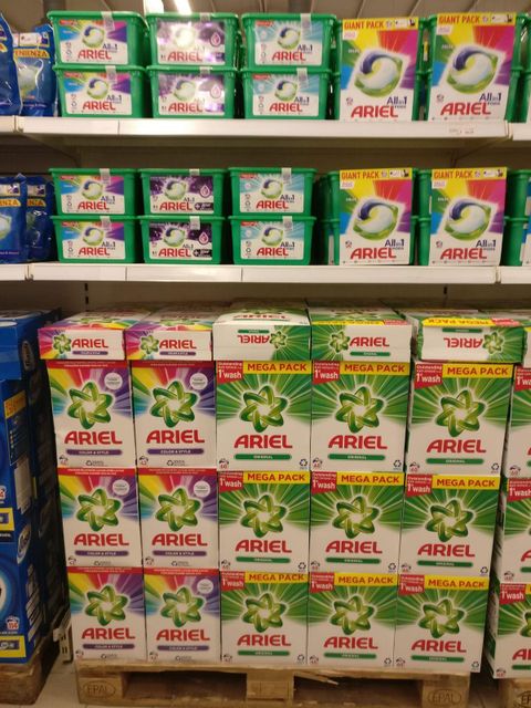 Ariel Detergent Laundry Liquid Buy Today with Fast Delivery Wholesale Supply for Distributors Retailers and Cleaning - Image 4
