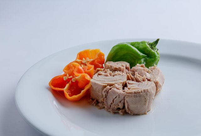 Ready-to-eat Tuna chunks & Habanero Chili in Oil - Image 2