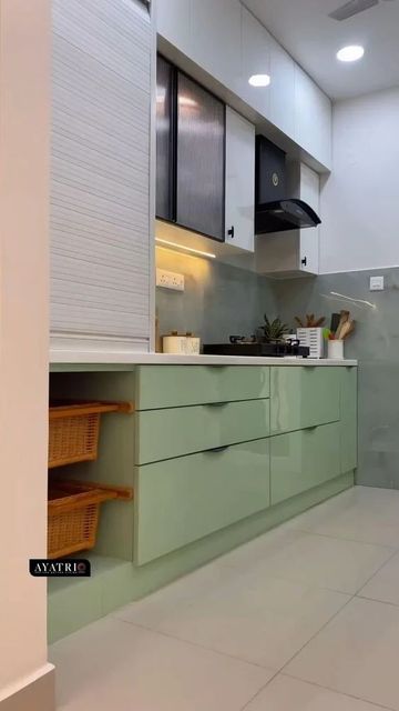 Glossy Acrylic Glass Kitchen Shutter Position Interior Finish Type Glossy Surface Finish Glossy Surface Appearance - Image 2
