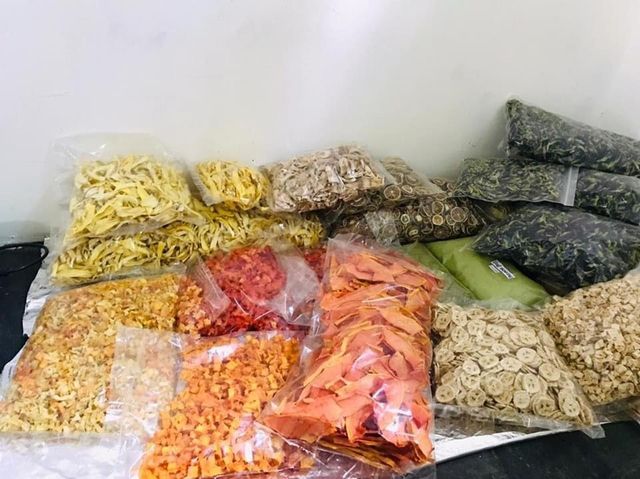 DEHYDRATED FRUITS Texture Dry, Firm Form Dehydrated, Slices Color Green, Lime, Orange, Yellow Flavor Profile Citrus, Sweet, - Image 10
