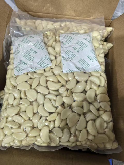 Peeled garlic Delivery Quantity 10 Mt Packaging Custom Packaging Price Per Metric Ton Usd 2000 / Mt - Image 3