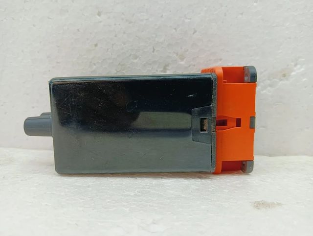 Rs 349-917 Cyclic Timer Relay Make: Rs Made: U.K. Origin U.k. Time: 5-200s Type: 349-917 Supply: 240vac Manufacturer Rs Availability In - Image 3