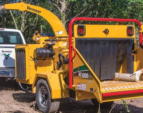 Industrial Wood Chipper Machine for Tree Branches Logs and Green Waste Recycling - Image 3