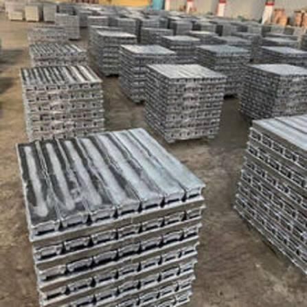 Aluminium Ingots A7 Manufacturing Wholesale A7 99.7% A8 99.85 99.9 Aluminum Ingots Price - Image 1