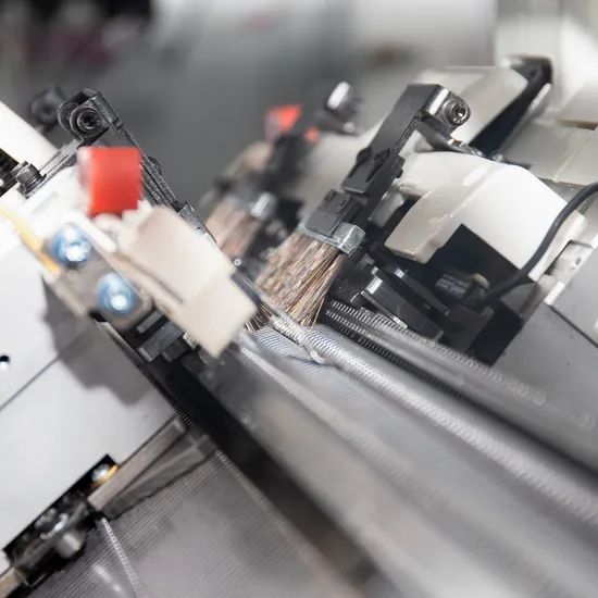Advanced China Product Blue Flat Knitting Machine for Raschel Blanket CE ISO - Image 3