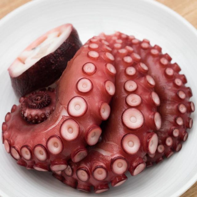 Frozen Fresh Octopus Frozen Under Advanced Processing Standards Delivering Reliable Quality For Seafood Import Demand - Image 4