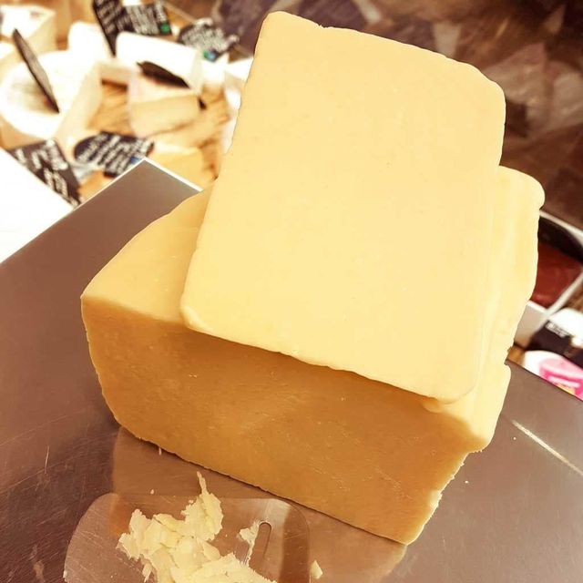 Natural Cheddar Cheese Packed With Rich Flavor And Aroma High Quality Cheddar Cheese For Food Manufacturing Purposes - Image 4