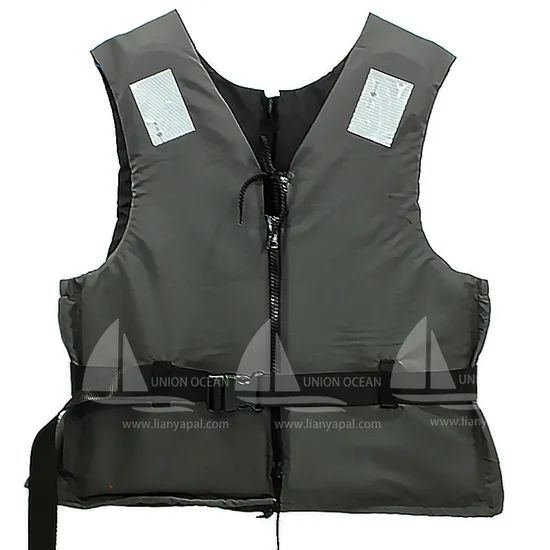 Colorful Fishing Vests with Versatile Gear for Outdoor Enthusiasts - Image 4