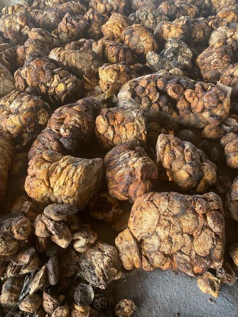 Cup Lump Rubber And SMR3L Rubber Drc Content 70 - 72% Rubber Form Cup Lump Packaging Details 35kg bale in Wooden Pallet Available Types Smr3l, Smr10, Smr20, Scrap Smr - Image 4