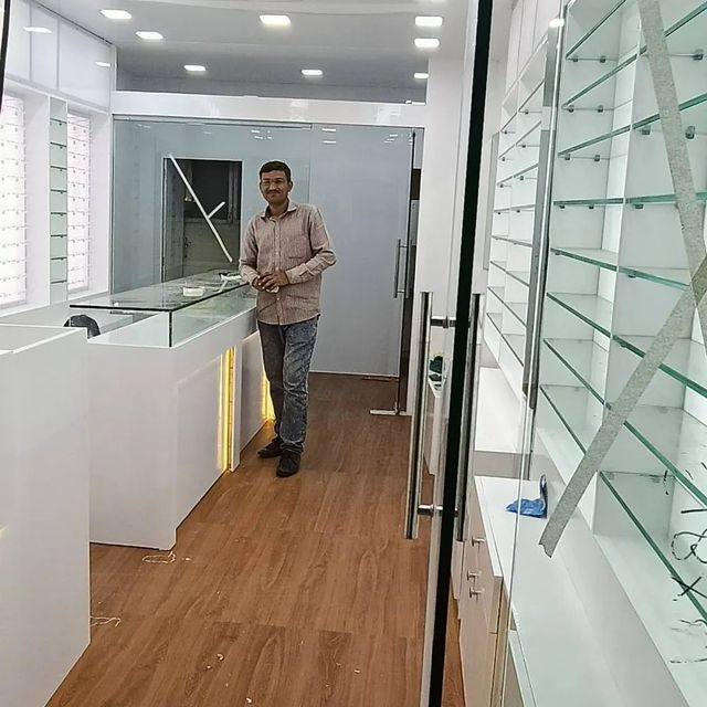 Optical Showroom Designing Accessories best Material Leather, best Usage/Application modarn Service Location/City india 3D Interior Design Available - Image 3