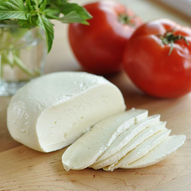 Fresh Mozzarella Cheese With Creamy Texture And Rich Flavor Ideal For Restaurants And Retailers - Image 4