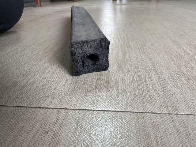 Sawdust Briquette Charcoal Weight > 10 kg to 25 kg Area of Application Food, Industry - Image 3