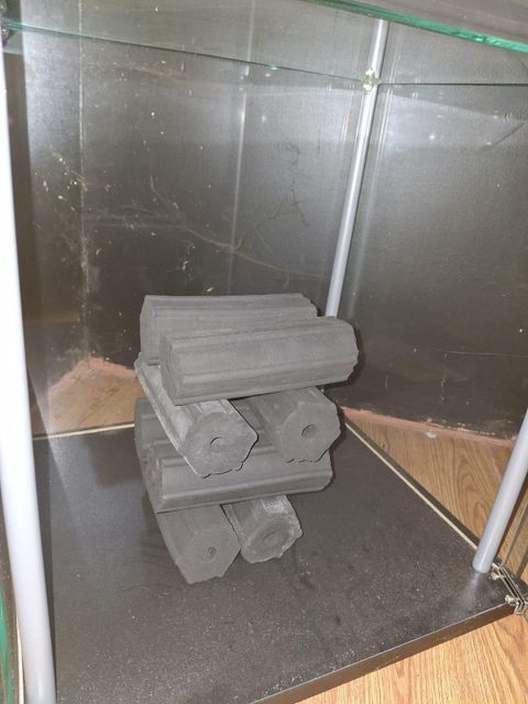 Hexagon residue charcoal briquette - Image 3