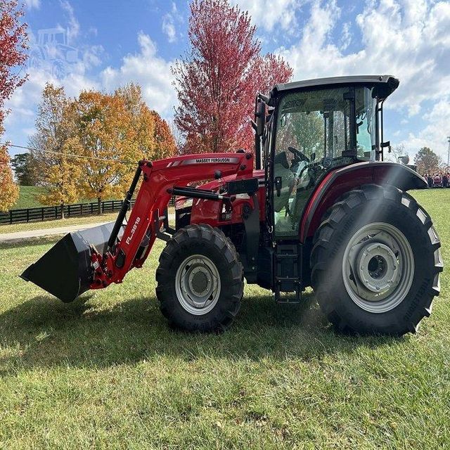 Original Massey Ferguson 5711 Tractor 4WD Pump 50 HP Efficient Fuel Consumption Heavy Duty - Image 1