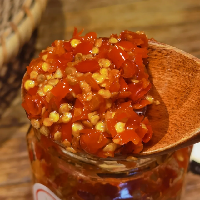 sweet tomato chili sauce spicy hot chili paste chili sauce Taste spicy Content Chili Type Sauce Food Weight (kg) 0.85 Color - Image 5