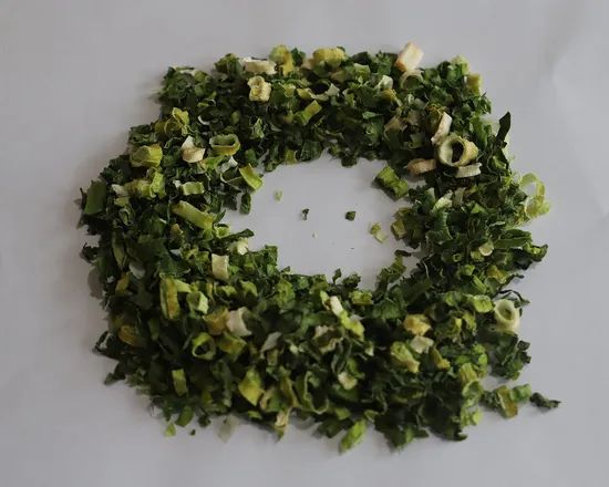 Dehydrated Spring Onion on Sale Origin China Addictive None Model NO. DVSO1 Grade Top Grade HS Code 0710300000 Moisture Content - Image 3