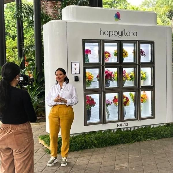 Automatic Floral Bouquet Vending Machine Smart Fresh Flower Dispenser Kiosk for Retail Shops and Shopping Centers - Image 3