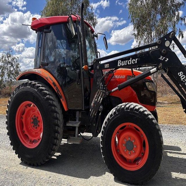 Used Kubota M8540 Wheel Tractor 4WD 70HP High Performance Agricultural Engine Durable Gear Premium Quality - Image 2