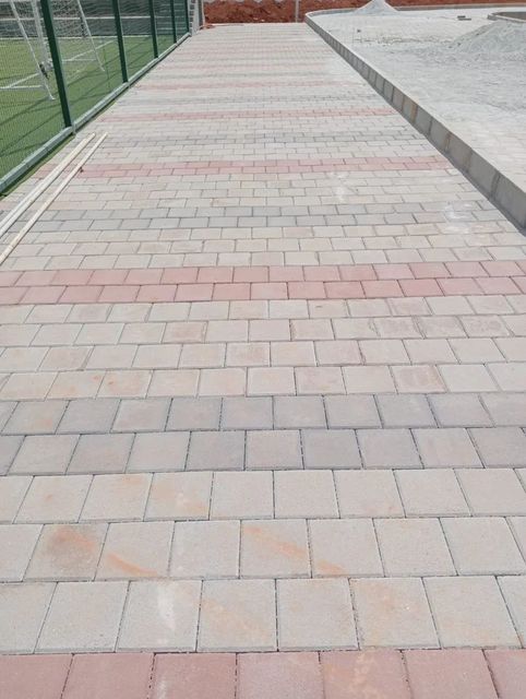 Red brick, Thickness: 20 mm Color Red Thickness 20 mm Shape Rectangular I Deal In New Only Usage/Application Floor Thickness(mm) 60 or 80 - Image 3