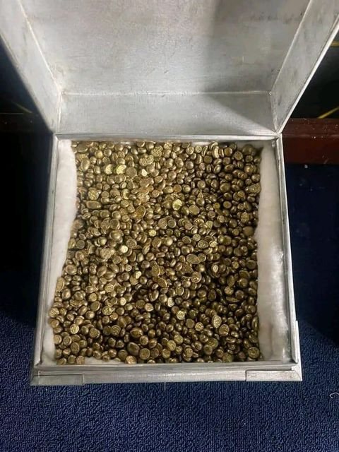 GOLD NUGGETS AND BARS Purity 22k / 24k (99.9%) Minimum Order 1 Kilogram Form Bars, Nuggets, Nuggets/Bars Origin East Africa, Democratic Republic Of Congo - Image 2