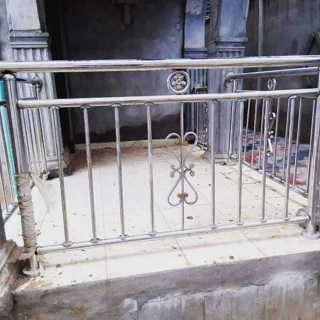 Stainless Steel Balcony Railing, For Home Thickness 16mm Height 3.5 Feet Item Position Balcony Usage/Application Home Design Style Modern And - Image 3