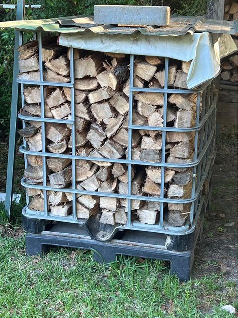 Cheap Firewood Kiln Dried Firewood Oak Birch Fire Wood Beech Firewood Logs for Sale to Germany - Image 3