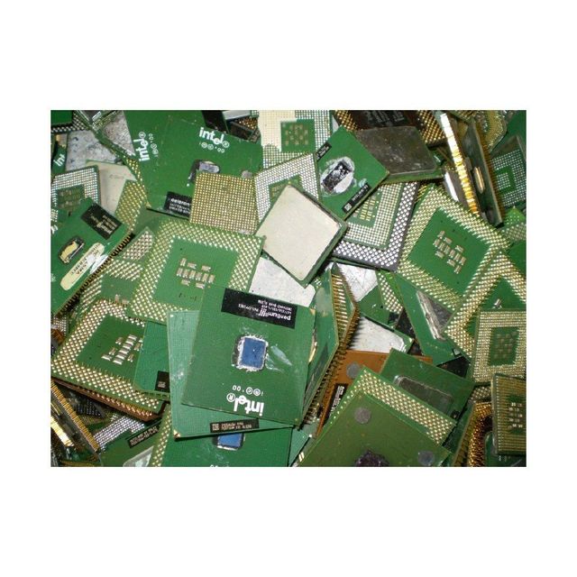 Clean CPU Scrap Board with high content of gold and silver Core Count 10 Data Bus Width 16/32 bit - Image 4