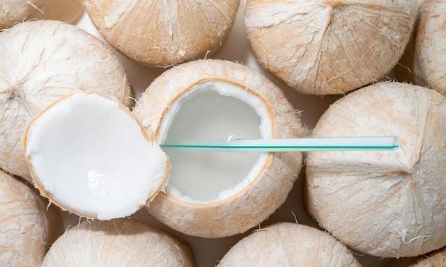 Fresh Young Coconut Type 2 Shelf Life 70 Days Storage Temperature 2°c Brix Level 6 – 8 Degrees Type Fresh Young Coconut Type - Image 3