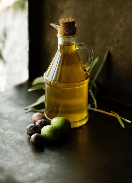 Olive Oil Grade A Odor Nearly Odorless Main Ingredient Olive Berry Appearance Light Yellow Liquid Extraction Method Cold Pressed - Image 2