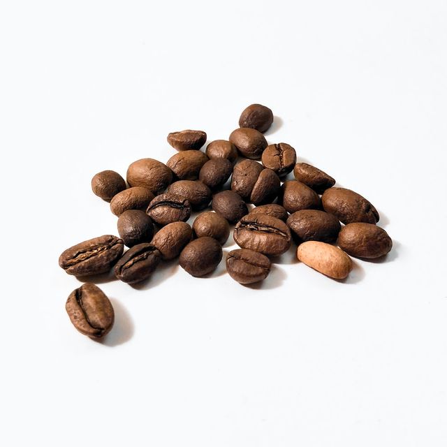 Made In Vietnam Export Standard High Quality Vietnamese Freshly Roasted Brown Arabica Coffee Beans - Image 3