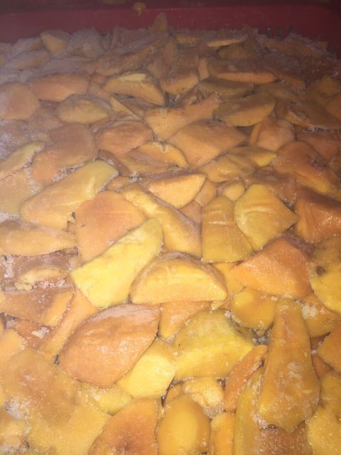 Wholesale tropical fruit frozen mango yellow color origin Vietnam IQF process yellow mango fruits for sale vacuum packaging - Image 5