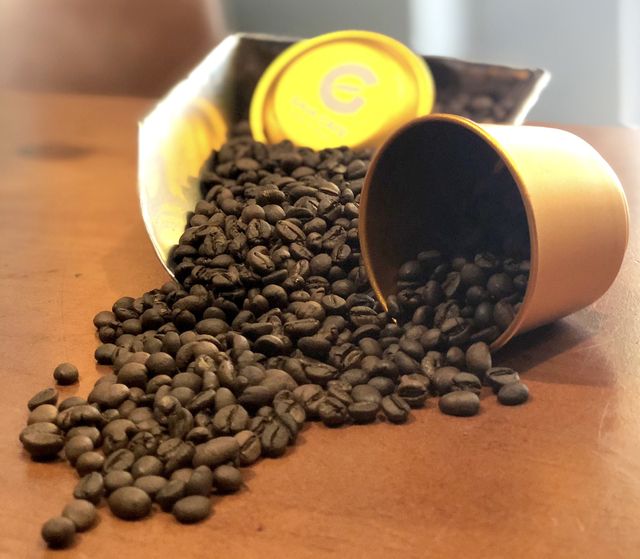 Roasted Coffee Beans French-Roast Custom Blend of Vietnamese Robusta and Arabica with Dark-Chocolate, Caramel Tastes 1KG Bag - Image 3