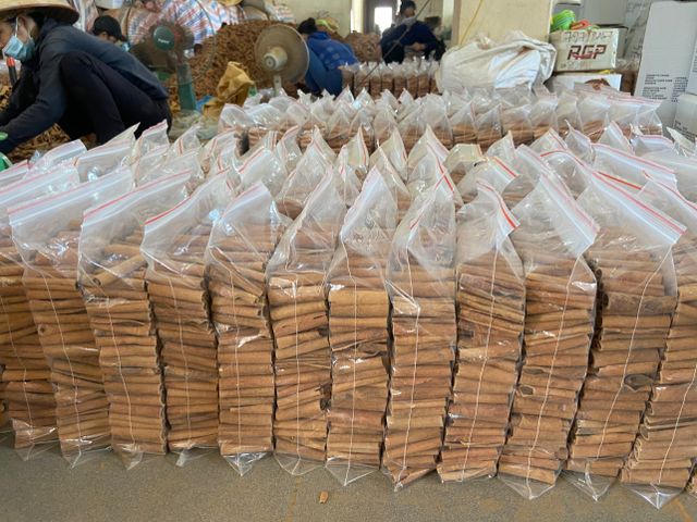 Wholesale Price Vietnam Spices High Quality Organic Dried Cassia Sticks Cinnamon Cassia Factory Price - Image 3