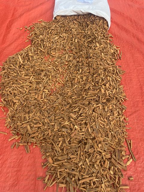 Vietnam Stick Broken Cinnamon From Yen Bai Province High Quality Single Spices Dried With Skin Wholesale 2022 - Image 5