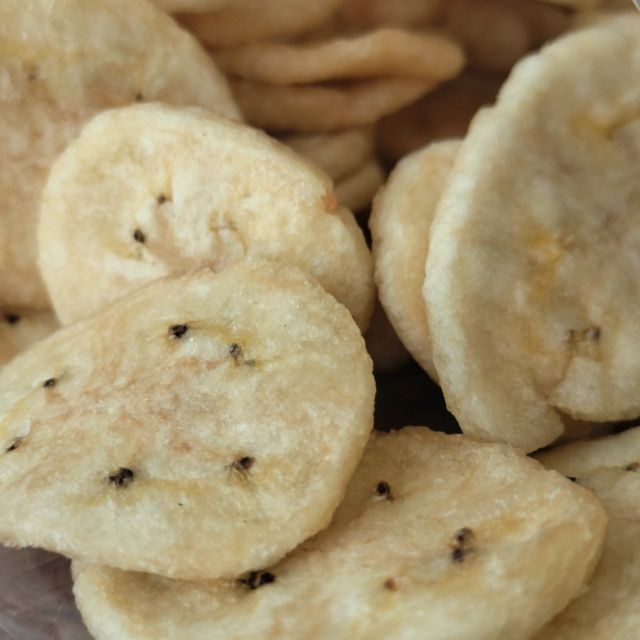 Premium Banana Chips Vacuum Drying Eating Snacks Full of Nutrition Certified ISO HACCP Top Grade Sweet Dried Fruits - Image 3