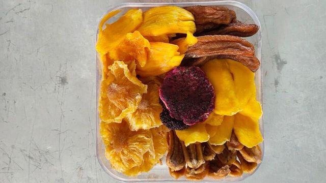 Dried fruit and vegetable for snack from fresh material mixed dried tropical fruit and vegetable origin Vietnam - Image 2