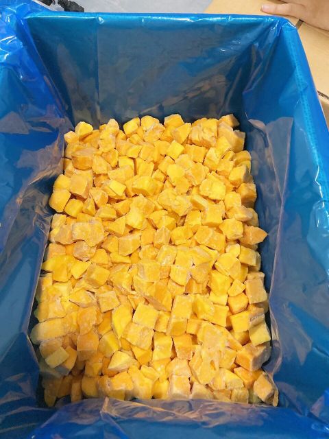 Wholesale tropical fruit frozen mango yellow color origin Vietnam IQF process yellow mango fruits for sale vacuum packaging - Image 3