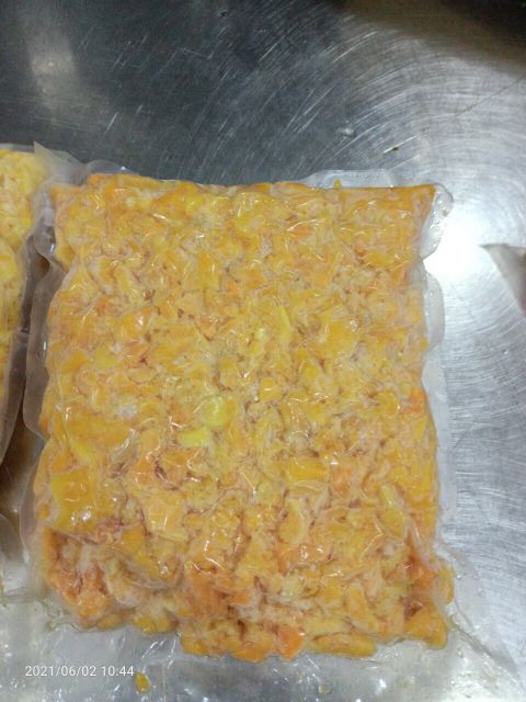 Wholesale tropical fruit frozen mango yellow color origin Vietnam IQF process yellow mango fruits for sale vacuum packaging - Image 6